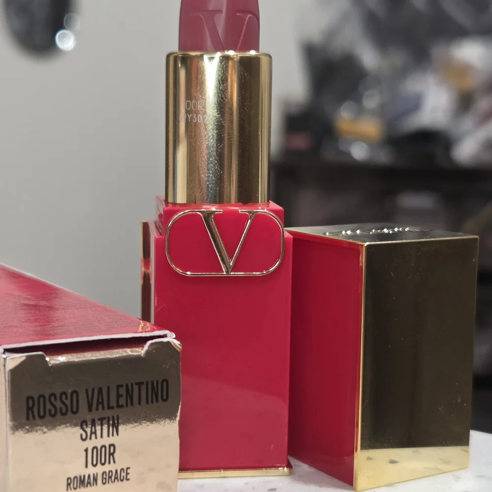 Valentino Rosso Satin 100R  Lipstick - Roman Grace